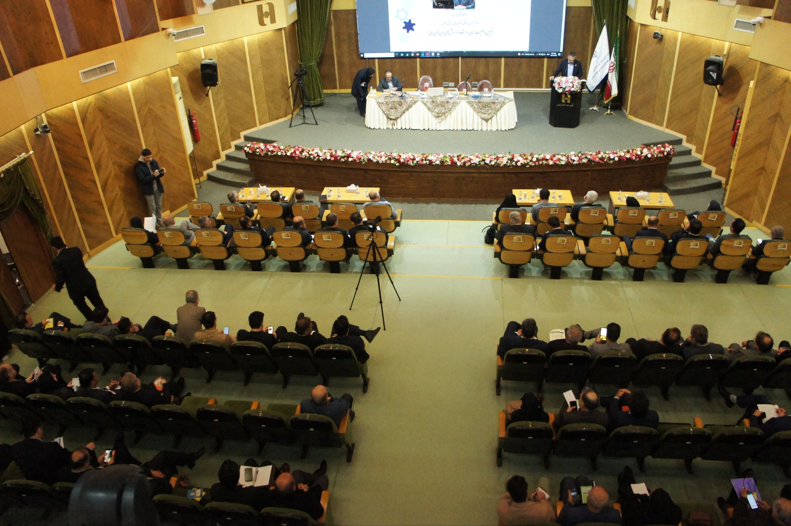 گزارش تصویری برگزاری نخستین همایش استانی «بررسی روش‌های نوین تأمین مالی» در استان گیلان